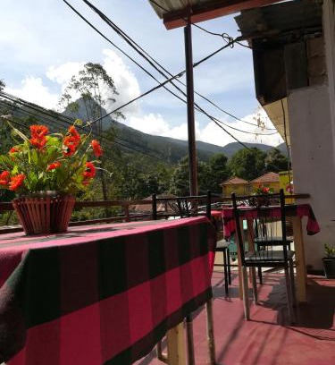 Nallathanniya House | Budget-Friendly Stay at The Peak Residence with Breakfast