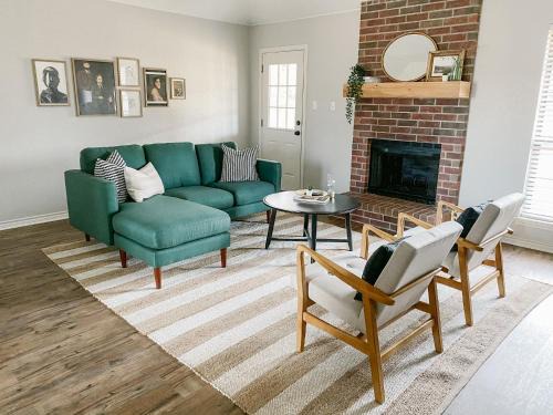 Abilene House | Experience The Pearl: Updated 3-Bedroom Home Near ACU