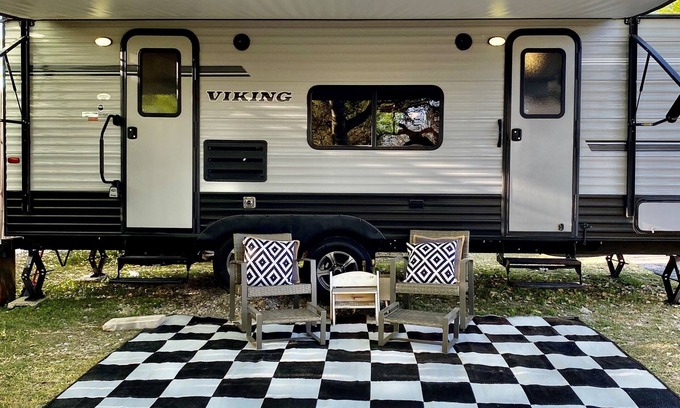 Boerne Cabin | Experience The Pearl at Hill View in Picturesque Texas