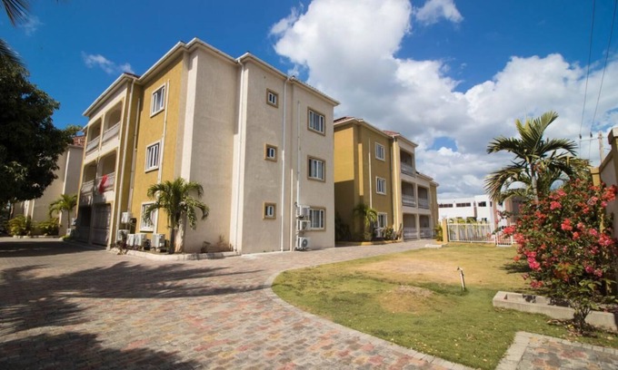 Barbican Apartment | Experience The Pearl at The Pearls of Liguanea, Rated 10/10