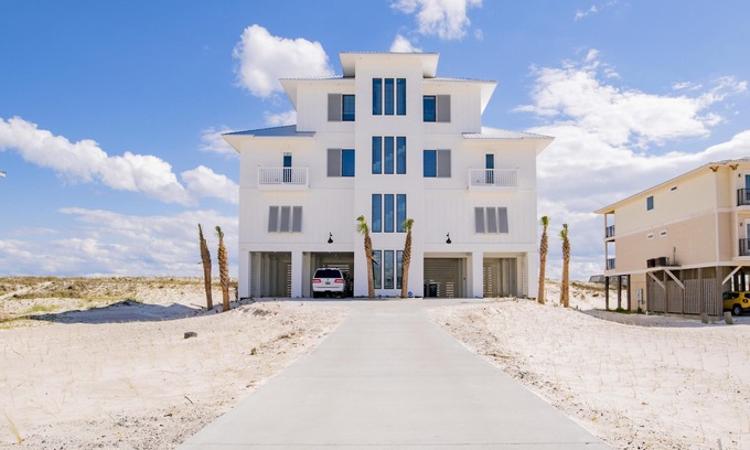 Gulf Shores House | Gulf Front Getaway: Private Pool & 12 Bedrooms Await