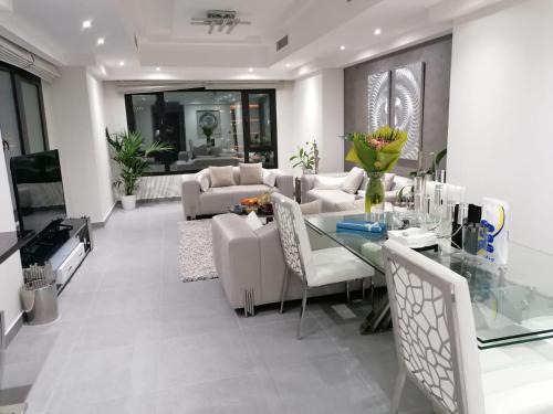 Doha Apartment | The Pearl Porto Arabia