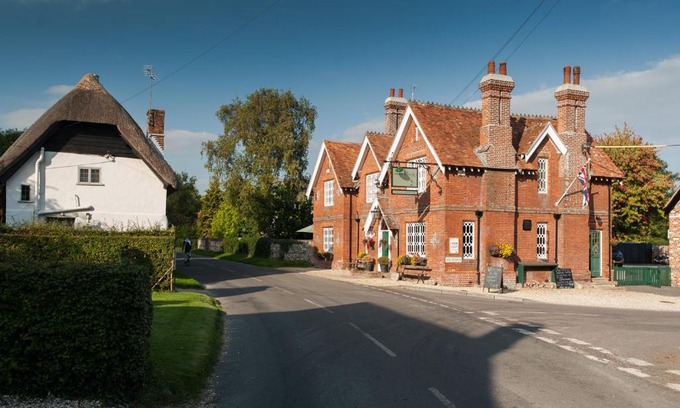 Stockbridge Hotel | Experience Comfort at The Peat Spade Inn - 4 Star Retreat