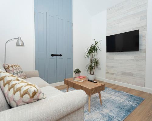 Tankerton Apartment | The Pebble