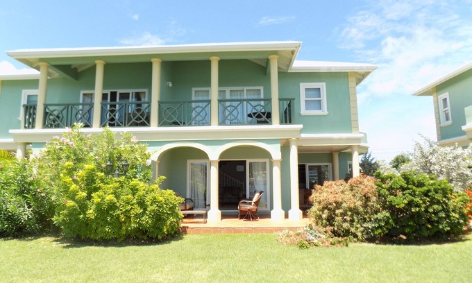 Rodney Bay Condo | The Pelican #3 - Waterfront 3BR Townhome with Pool & Spa