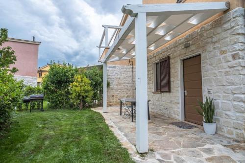 Numana Apartment | Delightful Retreat with Pool and Oceanfront Views