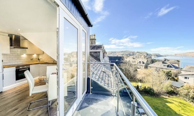Oban Apartment | Experience The Penthouse with Breathtaking Sea Views in Oban