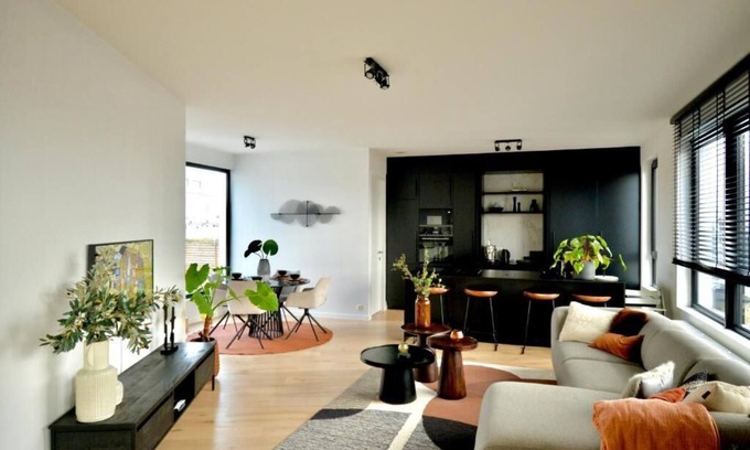Brederode Condo | The Penthouse: A Bright Oasis with Family-Friendly Amenities