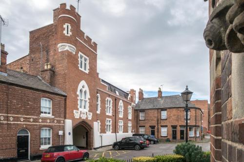 Chester Apartment | Discover The Penthouses: 4-Star Retreat with High Ratings