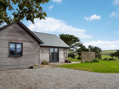 St Just House | St Just Holiday Homes: Pet-Friendly Getaway, Rated 9.8