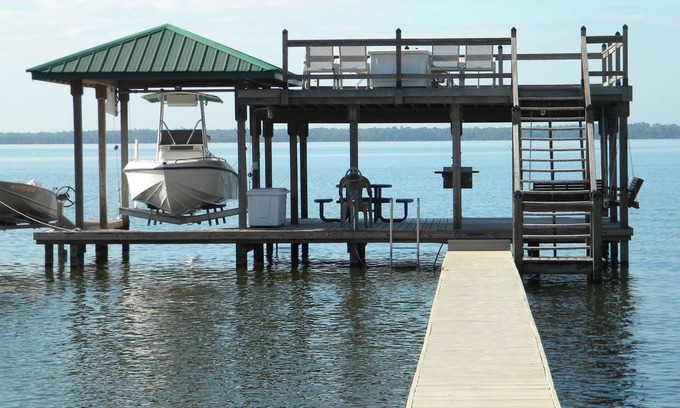 Lake Placid House | Ideal 4 Bedroom Retreat on Lake June with Spa & Breakfast