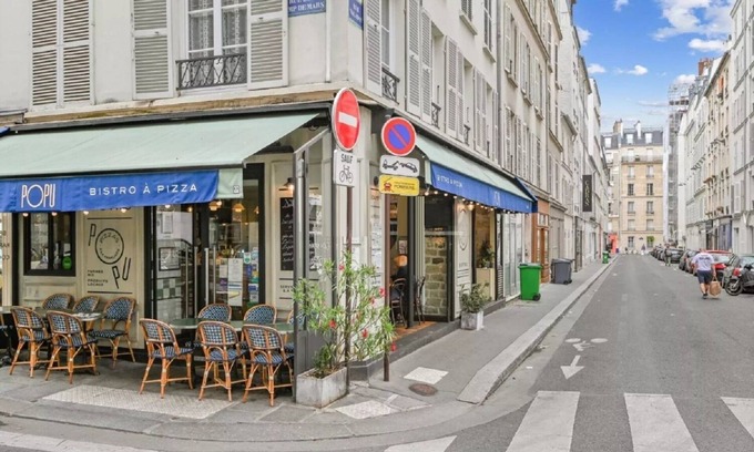 Quartier de l'Ecole-Militaire Apartment | THE PERFECT BLEND OF TRANQUILITY IN THE HEART OF SAINT GERMAIN - RUE VANEAU