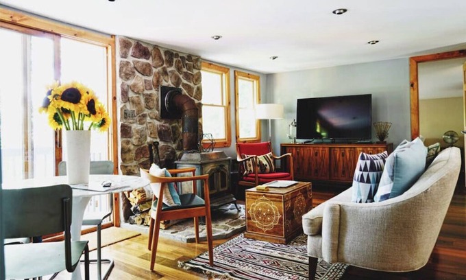 Yulan House | Experience the Perfect Catskills Lake House Retreat
