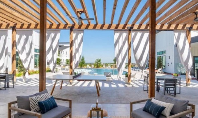 Kyle Apartment | Ideal Retreat: 2Bed & 2Bath with Pool, Gym, and Parks!