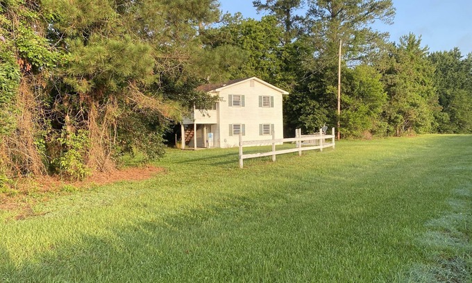 Minturn Apartment | Your Ideal Retreat to Explore the Carolinas and Beyond