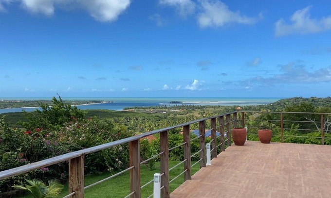 Igarassu House | Experience New Year's Eve with a Scenic View and Pool