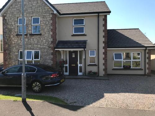 Omagh Apartment | Ideal Retreat for Unforgettable Getaways - Rated 9.3/10