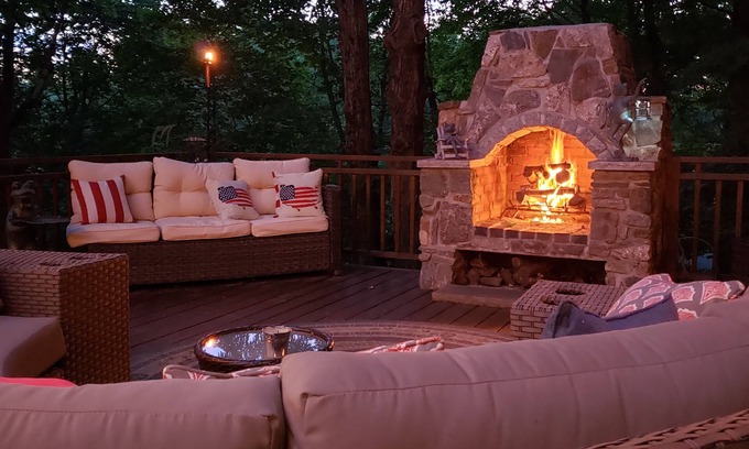 Cornish Bed & Breakfast | Exceptional The Perkins House: Breakfast & Kitchen Amenities