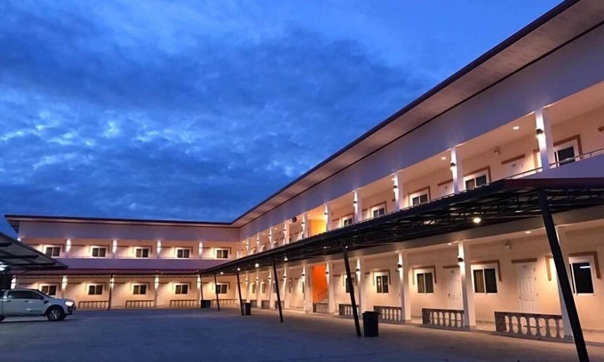 Surin Hotel | Budget-Friendly Stay at The Phant Hotel with Family Amenities