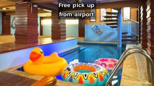 Ratsada Villa | Discover The Phuket Pool Villa: 4-Star Family Retreat