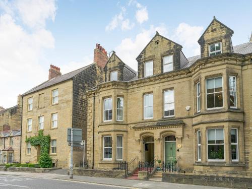 South Charlton House | Discover The Physicians House: Family-Friendly Retreat