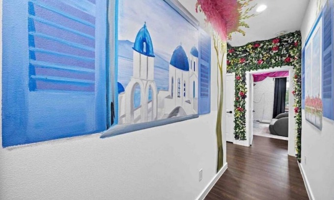 OST - South Union House | InstaWorthy Murals & Relaxing Hot Tub at PiinK Flamingo