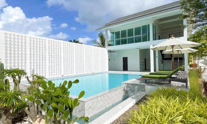 Ao Nang Resort | Explore The Pin Boutique Pool Villa with Oceanfront Bliss