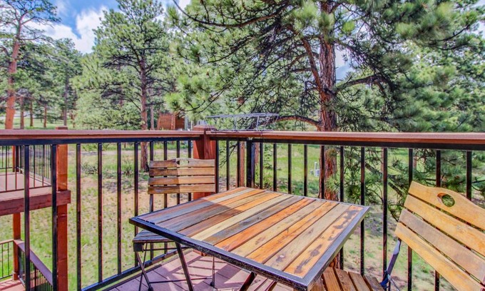 Estes Park Apartment | Family-Friendly Getaway at The Pine Cone - Permit #3255