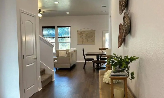 Bastrop House | Discover The Pine House: Spa Retreat & Family Friendly