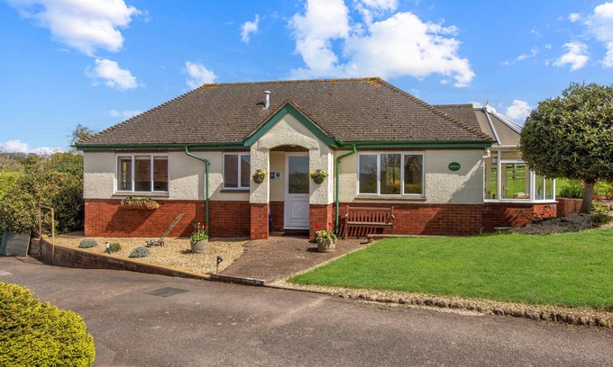 Old Cleeve Cottage | Unforgettable Stay at The Pippins, Old Cleeve - 10/10 Score