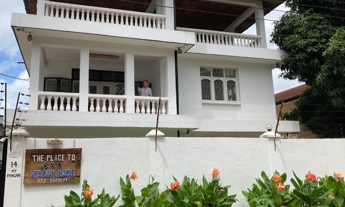 Msasani Bed & Breakfast | Cozy Oceanfront B&B: The Poolhouse with Private Pool