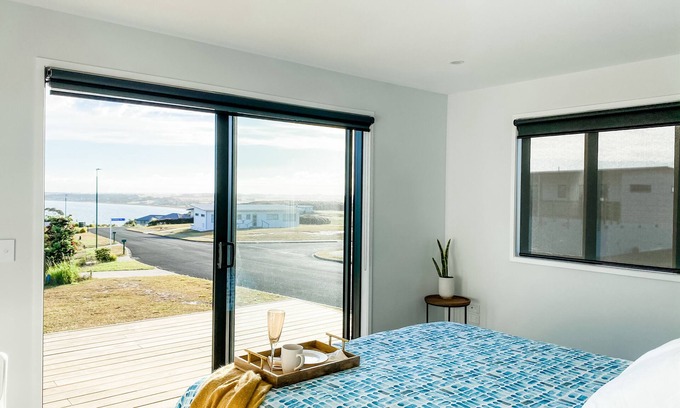 Karkari Peninsula House | Relax in Style with Family-Friendly Amenities Awaiting You