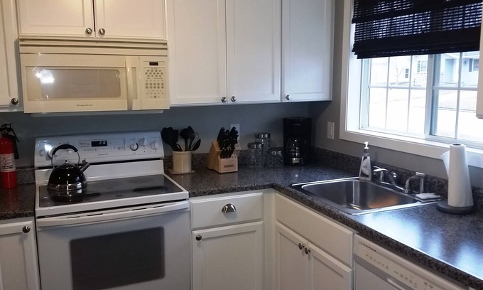 Jefferson House | Your Ideal Stay in Greene County with Ocean Views!