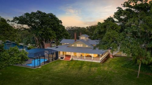 Bradenton House | Inviting Plantation House with Waterfront Views & Pool Access