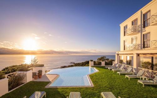 Plettenberg Bay Hotel | Experience The Plettenberg Hotel: Oceanfront Bliss Await