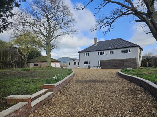 Foxley House | Discover The Plough Inn Farmhouse - A Private Holiday Retreat