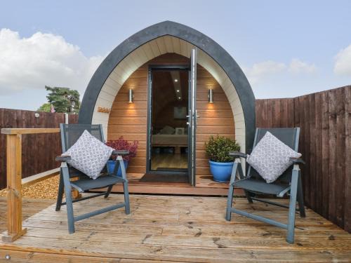 Kingstone House | Perfect Getaway: The Pod at Bank House Farm, 4-Star Retreat