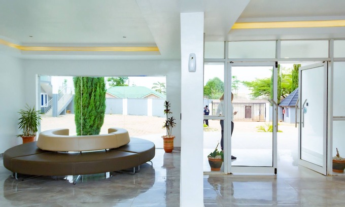 Jos Hotel | Family-Friendly Getaway at The Point Hotel and Suites