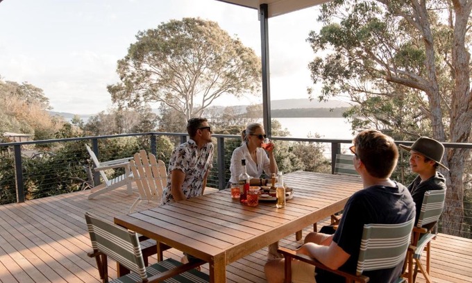 Green Point House | Beautiful Point Lake House with Private Beach and Ocean Views