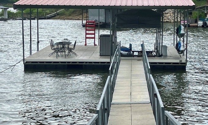 Wakarusa House | The Pomona Lake House