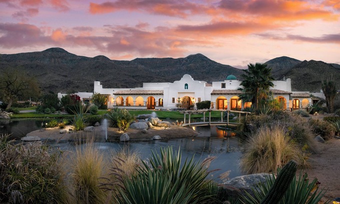 Palm Springs Villa | Experience The Pond Estate by AvantStay with Private Pools