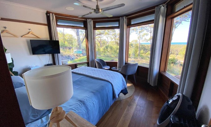 Crescent Head House | Experience The Pool House: Ocean Views & Pet-Friendly Escape