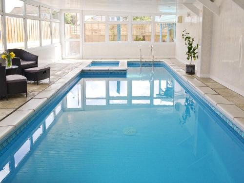 Tywardreath House | 10/10 Rated: The Pool House with Private and Family Pools