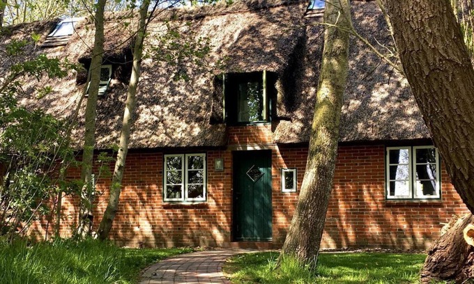 Norderfriedrichskoog House | Guest Rated 10/10: The Poor House, Germany with Ocean View