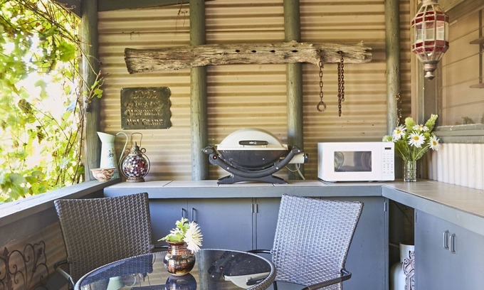 Rye Hotel | Cozy Escape at The Potters Garden Cabin - Guest Rated 9.6