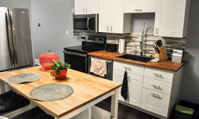 Queens Square Apartment | Discover The Preston: Family-Friendly Stay in Downtown CORE