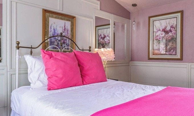 Christoval Hotel | Guest Rated: The Prickly Pear Room at The Ranch House Motel