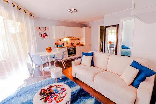 Monaco Apartment | Pet Friendly Princess Monac'home with Ocean Views & Parking