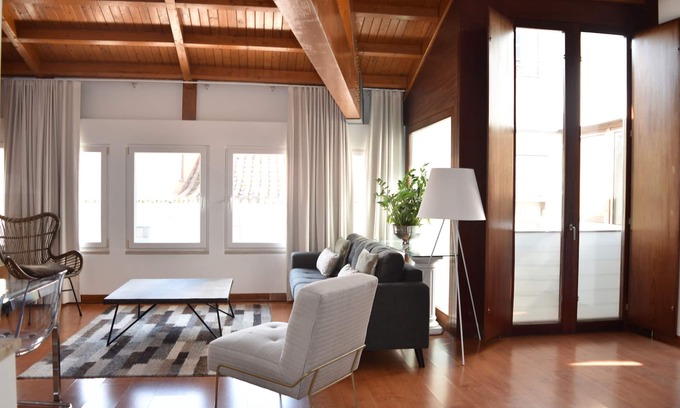 Principe Real Apartment | Discover The Principe Real Lisbon Apartment with Spa & Hot Tub