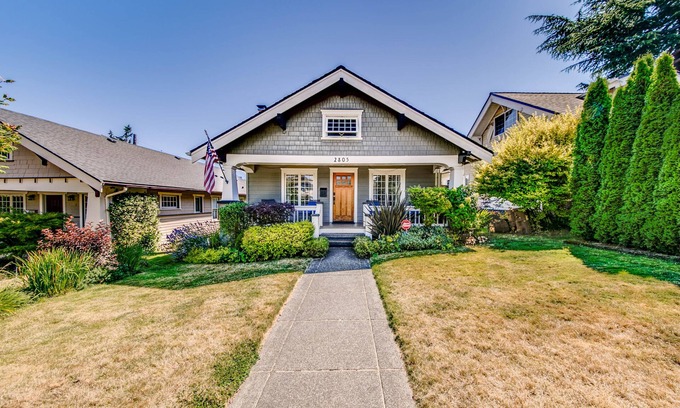 North End House | Top-Rated Family Retreat at The Proctor House in Old Town